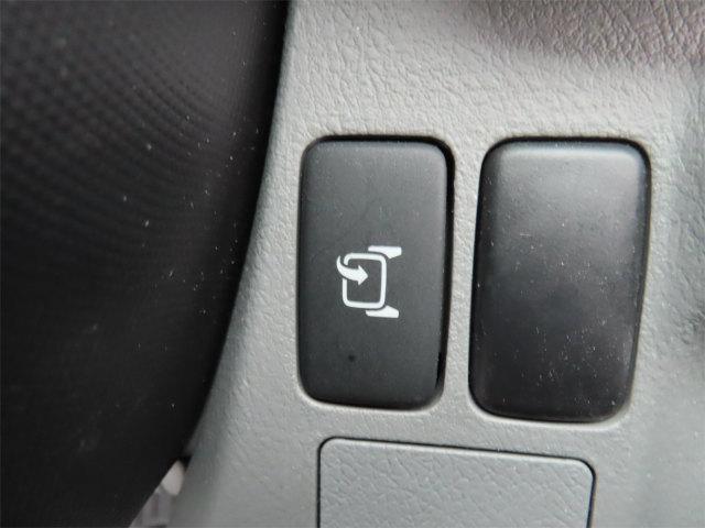 デュトロ 2t プレスパッカー 新明和・4.3立米・排出押出し式・連続スイッチ・汚水タンク・150馬力ターボ(19枚目)