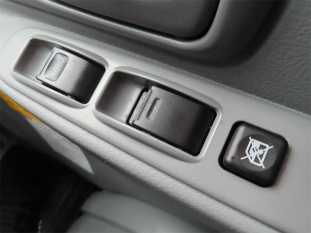 デュトロ 2t プレスパッカー 新明和・4.3立米・排出押出し式・連続スイッチ・汚水タンク・150馬力ターボ(23枚目)