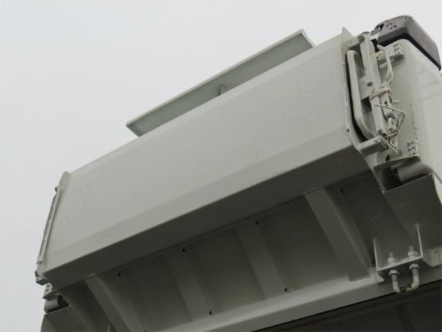 デュトロ 2t プレスパッカー 新明和・4.3立米・排出押出し式・連続スイッチ・汚水タンク・150馬力ターボ(37枚目)