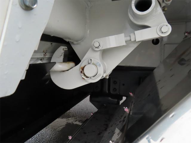 デュトロ 2t プレスパッカー 新明和・4.3立米・排出押出し式・連続スイッチ・汚水タンク・150馬力ターボ(51枚目)