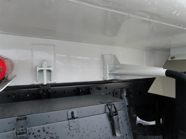 デュトロ 2t プレスパッカー 新明和・4.3立米・排出押出し式・連続スイッチ・汚水タンク・150馬力ターボ(58枚目)