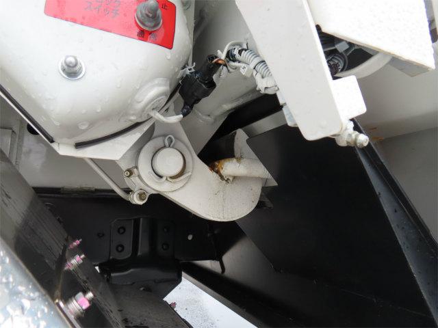 デュトロ 2t プレスパッカー 新明和・4.3立米・排出押出し式・連続スイッチ・汚水タンク・150馬力ターボ(60枚目)