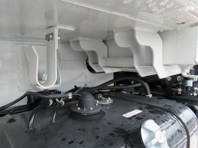 デュトロ 2t プレスパッカー 新明和・4.3立米・排出押出し式・連続スイッチ・汚水タンク・150馬力ターボ(62枚目)