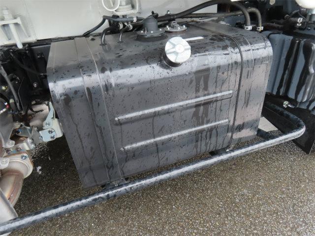 デュトロ 2t プレスパッカー 新明和・4.3立米・排出押出し式・連続スイッチ・汚水タンク・150馬力ターボ(66枚目)