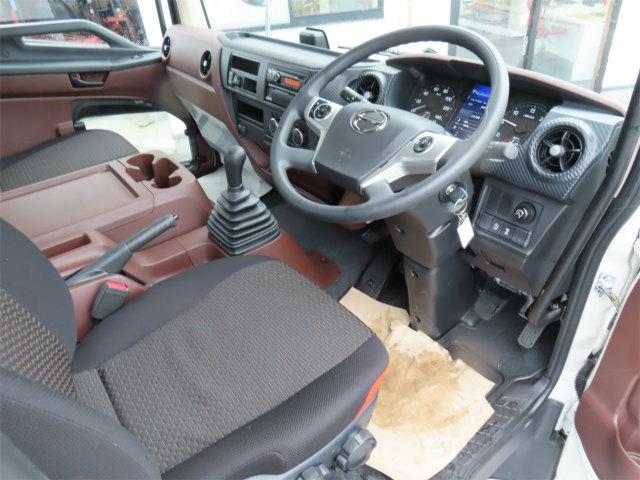 ヒノレンジャー 2.15t 4段ラジコンフックイン 内寸-長551/幅222/高68・タダノ・トランテックス・床板・落フック6対・2.93t吊り・差違いジャッキ・アルミブロック・アオリ3方開・セイコーラック付・240馬力ターボ(12枚目)