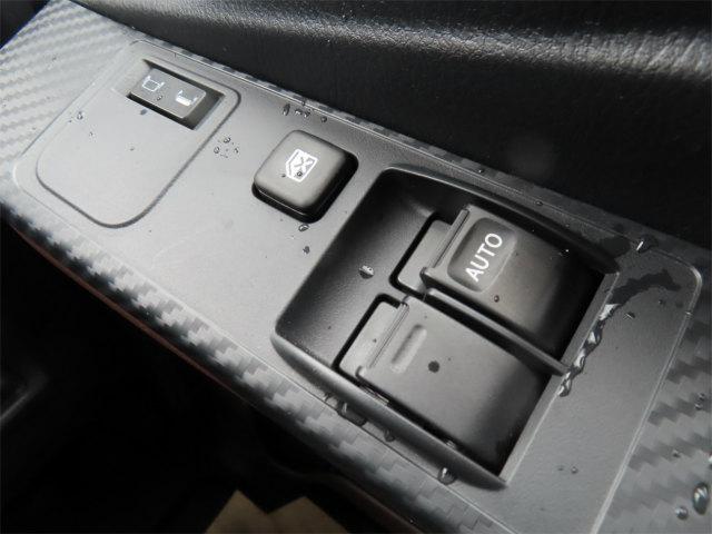 ヒノレンジャー 2.15t 4段ラジコンフックイン 内寸-長551/幅222/高68・タダノ・トランテックス・床板・落フック6対・2.93t吊り・差違いジャッキ・アルミブロック・アオリ3方開・セイコーラック付・240馬力ターボ(23枚目)