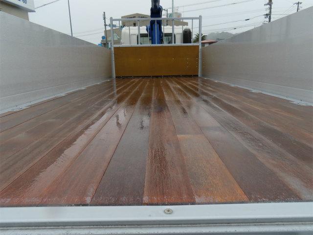 ヒノレンジャー 2.15t 4段ラジコンフックイン 内寸-長551/幅222/高68・タダノ・トランテックス・床板・落フック6対・2.93t吊り・差違いジャッキ・アルミブロック・アオリ3方開・セイコーラック付・240馬力ターボ(32枚目)