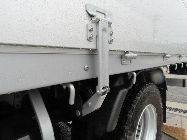 ヒノレンジャー 2.15t 4段ラジコンフックイン 内寸-長551/幅222/高68・タダノ・トランテックス・床板・落フック6対・2.93t吊り・差違いジャッキ・アルミブロック・アオリ3方開・セイコーラック付・240馬力ターボ(37枚目)