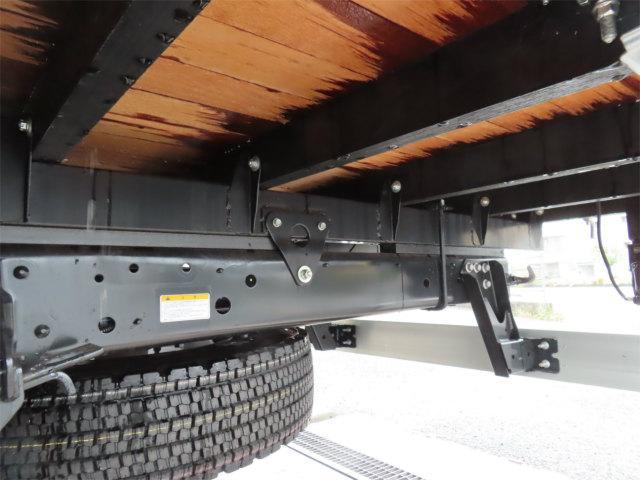 ヒノレンジャー 2.15t 4段ラジコンフックイン 内寸-長551/幅222/高68・タダノ・トランテックス・床板・落フック6対・2.93t吊り・差違いジャッキ・アルミブロック・アオリ3方開・セイコーラック付・240馬力ターボ(52枚目)