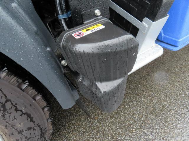 ヒノレンジャー 2.15t 4段ラジコンフックイン 内寸-長551/幅222/高68・タダノ・トランテックス・床板・落フック6対・2.93t吊り・差違いジャッキ・アルミブロック・アオリ3方開・セイコーラック付・240馬力ターボ(62枚目)