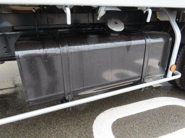 ヒノレンジャー 2.15t 4段ラジコンフックイン 内寸-長551/幅222/高68・タダノ・トランテックス・床板・落フック6対・2.93t吊り・差違いジャッキ・アルミブロック・アオリ3方開・セイコーラック付・240馬力ターボ(65枚目)