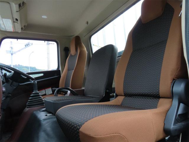 ヒノレンジャー 2.15t 4段ラジコンフックイン 内寸-長531/幅215/高40・ユニック・後方付・2.93t吊り・床板・ML(モーメントリミッター)警報型・ロープ穴3対・セイコーラック付・240馬力ターボ(12枚目)