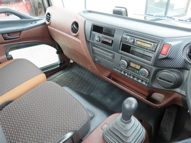 ヒノレンジャー 2.15t 4段ラジコンフックイン 内寸-長531/幅215/高40・ユニック・後方付・2.93t吊り・床板・ML(モーメントリミッター)警報型・ロープ穴3対・セイコーラック付・240馬力ターボ(16枚目)