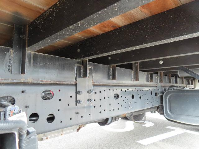 ヒノレンジャー 2.15t 4段ラジコンフックイン 内寸-長531/幅215/高40・ユニック・後方付・2.93t吊り・床板・ML(モーメントリミッター)警報型・ロープ穴3対・セイコーラック付・240馬力ターボ(46枚目)