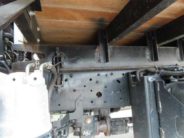 ヒノレンジャー 2.15t 4段ラジコンフックイン 内寸-長531/幅215/高40・ユニック・後方付・2.93t吊り・床板・ML(モーメントリミッター)警報型・ロープ穴3対・セイコーラック付・240馬力ターボ(51枚目)