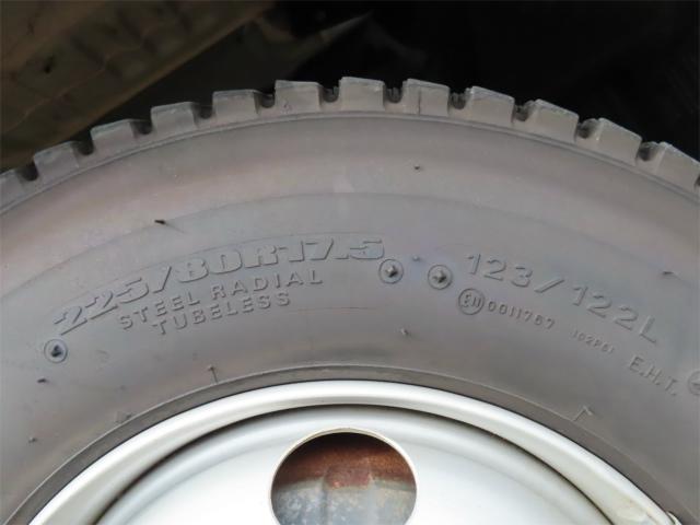 ヒノレンジャー 2.15t 4段ラジコンフックイン 内寸-長531/幅215/高40・ユニック・後方付・2.93t吊り・床板・ML(モーメントリミッター)警報型・ロープ穴3対・セイコーラック付・240馬力ターボ(59枚目)