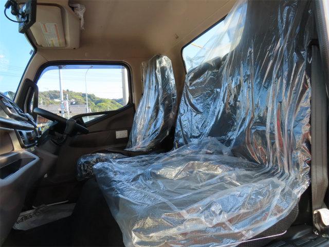 キャンター 3.35t ワイドロング 4段ラジコンフックイン 内寸-長370/幅207/高37・タダノ・2.93t吊り・床板・ML(モーメントリミッター)警報型・差違いジャッキ・アオリ3方開・セイコーラック付・液晶メーター・150馬力ターボ(12枚目)