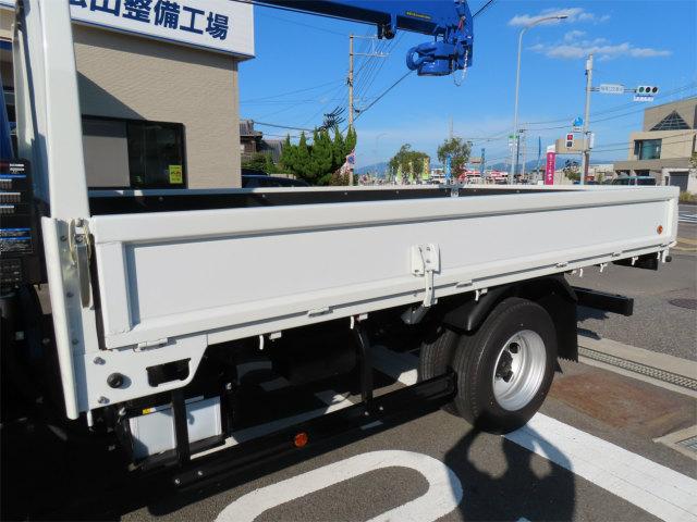 キャンター 3.35t ワイドロング 4段ラジコンフックイン 内寸-長370/幅207/高37・タダノ・2.93t吊り・床板・ML(モーメントリミッター)警報型・差違いジャッキ・アオリ3方開・セイコーラック付・液晶メーター・150馬力ターボ(32枚目)