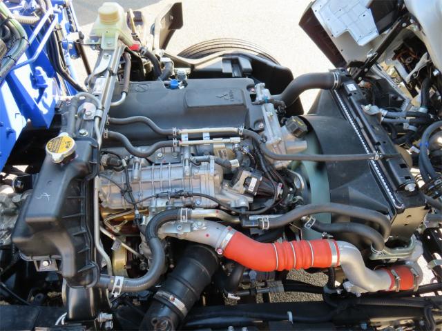 キャンター 3.35t ワイドロング 4段ラジコンフックイン 内寸-長370/幅207/高37・タダノ・2.93t吊り・床板・ML(モーメントリミッター)警報型・差違いジャッキ・アオリ3方開・セイコーラック付・液晶メーター・150馬力ターボ(45枚目)