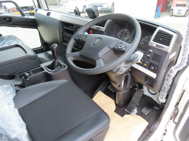 ファイター 7.5t 増トンワイド 4段ラジコンフックイン 内寸-長550/幅235/高40・タダノ・2.93t吊り・床板・落フック5対・ML(モーメントリミッター)警報型・差違いジャッキ・アルミブロック・アオリ3方開・240馬力ターボ(11枚目)