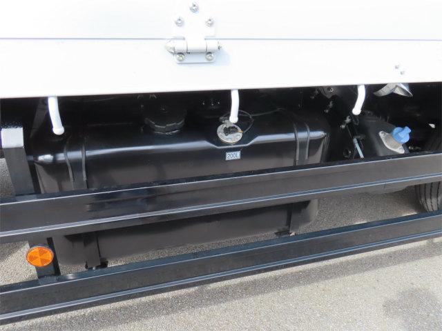 ファイター 7.5t 増トンワイド 4段ラジコンフックイン 内寸-長550/幅235/高40・タダノ・2.93t吊り・床板・落フック5対・ML(モーメントリミッター)警報型・差違いジャッキ・アルミブロック・アオリ3方開・240馬力ターボ(60枚目)