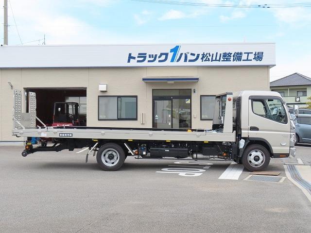 キャンター ３ｔ　ワイド超ロング　セルフローダー　内寸－長５７０／幅２０８／高８・極東・床縞鉄・内フック７対・ラジコン・ウインチ・フラトップ・オートマ車・１７５馬力ターボ（4枚目）