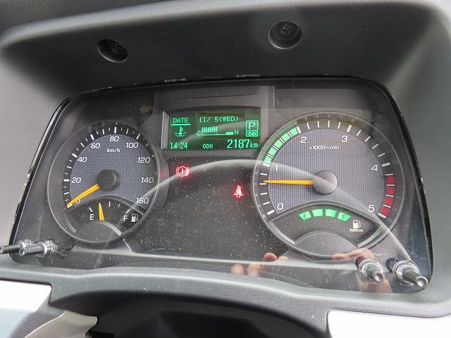 キャンター ３ｔ　ワイド超ロング　セルフローダー　内寸－長５７０／幅２０８／高８・極東・床縞鉄・内フック７対・ラジコン・ウインチ・フラトップ・オートマ車・１７５馬力ターボ（15枚目）