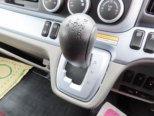 キャンター ３ｔ　ワイド超ロング　セルフローダー　内寸－長５７０／幅２０８／高８・極東・床縞鉄・内フック７対・ラジコン・ウインチ・フラトップ・オートマ車・１７５馬力ターボ（23枚目）