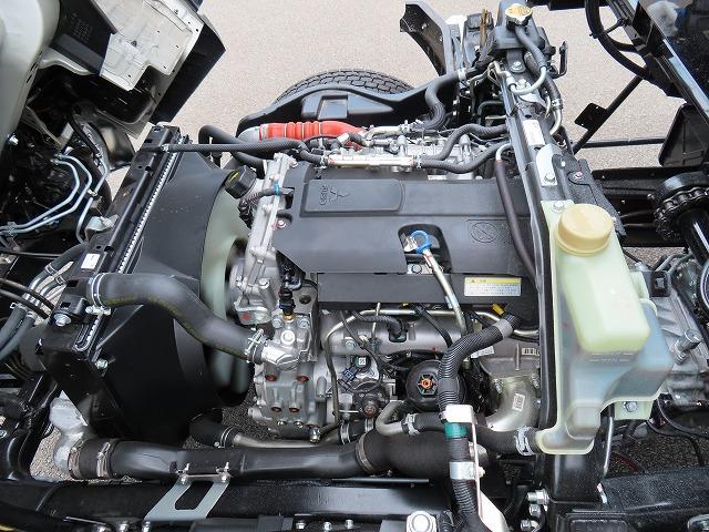 キャンター ３ｔ　ワイド超ロング　セルフローダー　内寸－長５７０／幅２０８／高８・極東・床縞鉄・内フック７対・ラジコン・ウインチ・フラトップ・オートマ車・１７５馬力ターボ（52枚目）