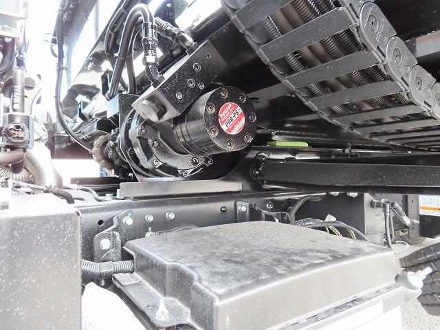 キャンター ３ｔ　ワイド超ロング　セルフローダー　内寸－長５７０／幅２０８／高８・極東・床縞鉄・内フック７対・ラジコン・ウインチ・フラトップ・オートマ車・１７５馬力ターボ（59枚目）