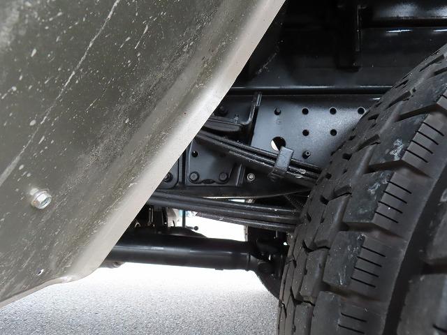 キャンター ３ｔ　ワイド超ロング　セルフローダー　内寸－長５７０／幅２０８／高８・極東・床縞鉄・内フック７対・ラジコン・ウインチ・フラトップ・オートマ車・１７５馬力ターボ（62枚目）