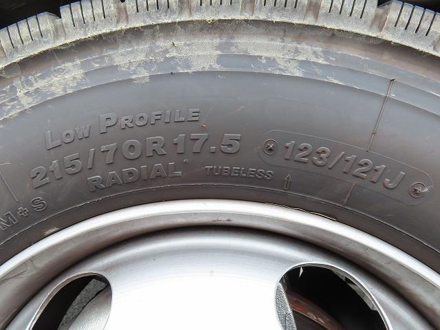 キャンター ３ｔ　ワイド超ロング　セルフローダー　内寸－長５７０／幅２０８／高８・極東・床縞鉄・内フック７対・ラジコン・ウインチ・フラトップ・オートマ車・１７５馬力ターボ（69枚目）