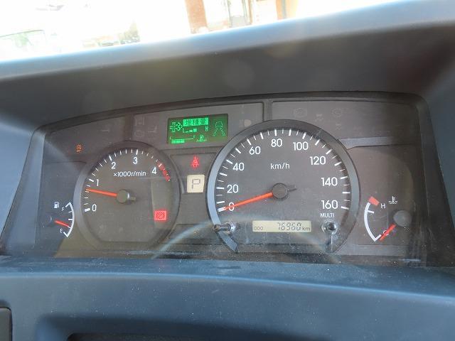 エルフトラック ２ｔ　１０尺　ドライバン　パワーゲート　内寸－長３２２／幅１７８／高２０３・新明和・床板・ラッシング２段・リア観音開・垂直パワーゲート・昇降能力６００ｋｇ・門口－幅１７６／高１９８・オートマ車・１５０馬力ターボ（12枚目）