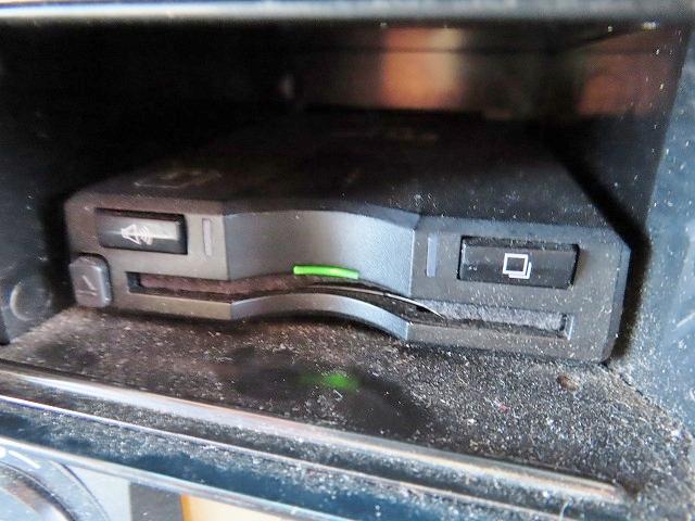 エルフトラック ２ｔ　１０尺　ドライバン　パワーゲート　内寸－長３２２／幅１７８／高２０３・新明和・床板・ラッシング２段・リア観音開・垂直パワーゲート・昇降能力６００ｋｇ・門口－幅１７６／高１９８・オートマ車・１５０馬力ターボ（18枚目）