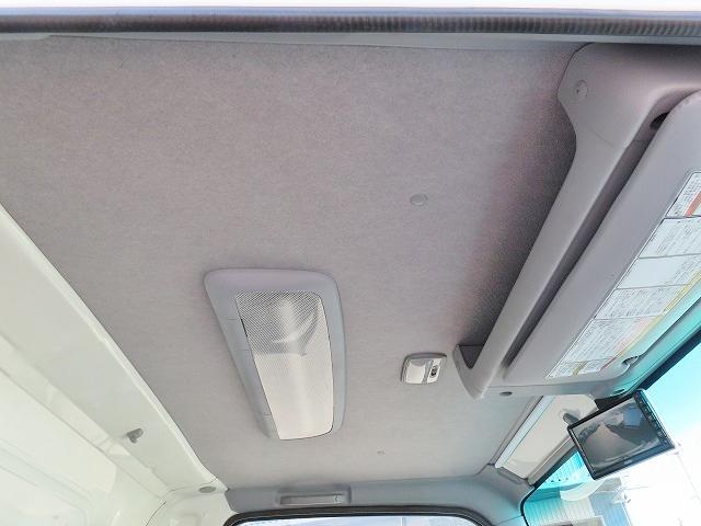 エルフトラック ２ｔ　１０尺　ドライバン　パワーゲート　内寸－長３２２／幅１７８／高２０３・新明和・床板・ラッシング２段・リア観音開・垂直パワーゲート・昇降能力６００ｋｇ・門口－幅１７６／高１９８・オートマ車・１５０馬力ターボ（22枚目）