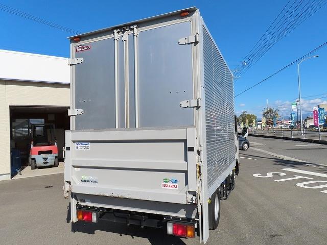 エルフトラック ２ｔ　１０尺　ドライバン　パワーゲート　内寸－長３２２／幅１７８／高２０３・新明和・床板・ラッシング２段・リア観音開・垂直パワーゲート・昇降能力６００ｋｇ・門口－幅１７６／高１９８・オートマ車・１５０馬力ターボ（32枚目）