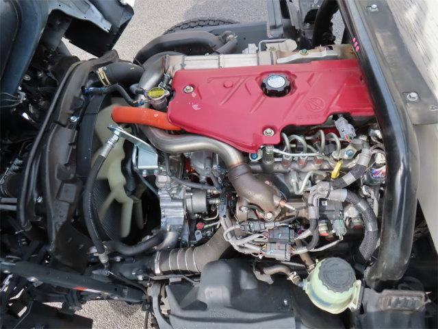 デュトロ ２ｔ　全低床　１０尺　アルミブロック　内寸－長３０９／幅１６０／高５０・床板・内フック３対・アオリ３方開・４ナンバー・１５０馬力ターボ（5枚目）