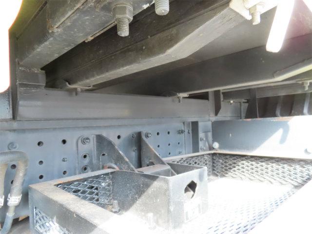 デュトロ ２ｔ　全低床　１０尺　アルミブロック　内寸－長３０９／幅１６０／高５０・床板・内フック３対・アオリ３方開・４ナンバー・１５０馬力ターボ（6枚目）