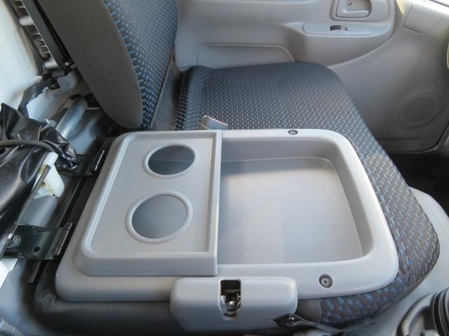 デュトロ ２ｔ　全低床　１０尺　アルミブロック　内寸－長３０９／幅１６０／高５０・床板・内フック３対・アオリ３方開・４ナンバー・１５０馬力ターボ（12枚目）