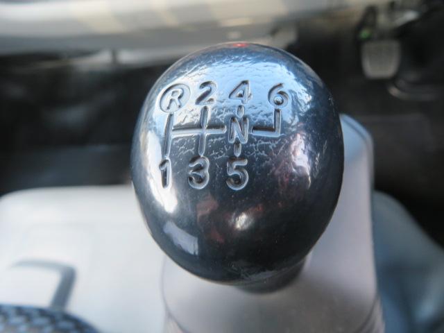 デュトロ ２ｔ　全低床　１０尺　アルミブロック　内寸－長３０９／幅１６０／高５０・床板・内フック３対・アオリ３方開・４ナンバー・１５０馬力ターボ（20枚目）