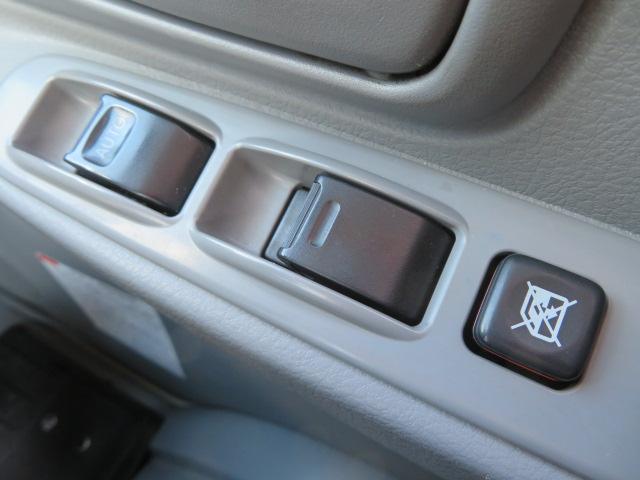 デュトロ ２ｔ　全低床　１０尺　アルミブロック　内寸－長３０９／幅１６０／高５０・床板・内フック３対・アオリ３方開・４ナンバー・１５０馬力ターボ（22枚目）