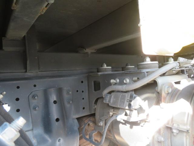 デュトロ ２ｔ　全低床　１０尺　アルミブロック　内寸－長３０９／幅１６０／高５０・床板・内フック３対・アオリ３方開・４ナンバー・１５０馬力ターボ（51枚目）