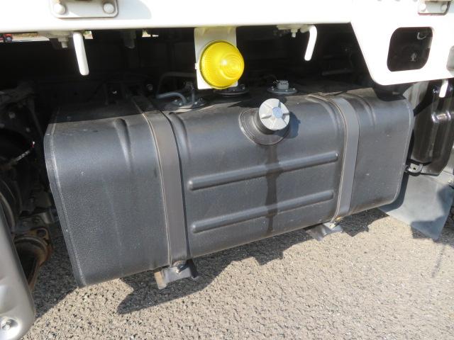 デュトロ ２ｔ　全低床　１０尺　アルミブロック　内寸－長３０９／幅１６０／高５０・床板・内フック３対・アオリ３方開・４ナンバー・１５０馬力ターボ（57枚目）
