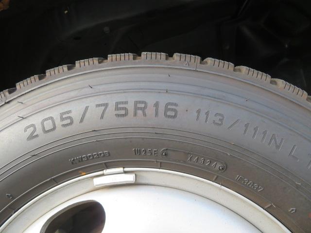 デュトロ ２ｔ　全低床　１０尺　アルミブロック　内寸－長３０９／幅１６０／高５０・床板・内フック３対・アオリ３方開・４ナンバー・１５０馬力ターボ（58枚目）