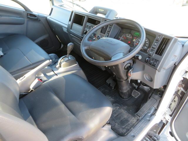 エルフトラック ２．７５ｔ　ワイドロング　Ｗキャブ　床鉄・アオリ３方開・オートマ車・７人乗り・１５０馬力ターボ（9枚目）