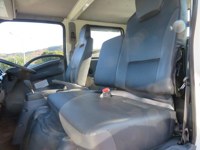 エルフトラック ２．７５ｔ　ワイドロング　Ｗキャブ　床鉄・アオリ３方開・オートマ車・７人乗り・１５０馬力ターボ（10枚目）