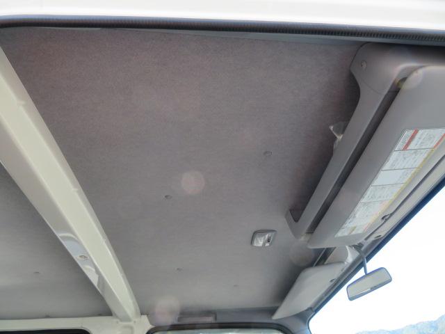 エルフトラック ２．７５ｔ　ワイドロング　Ｗキャブ　床鉄・アオリ３方開・オートマ車・７人乗り・１５０馬力ターボ（22枚目）