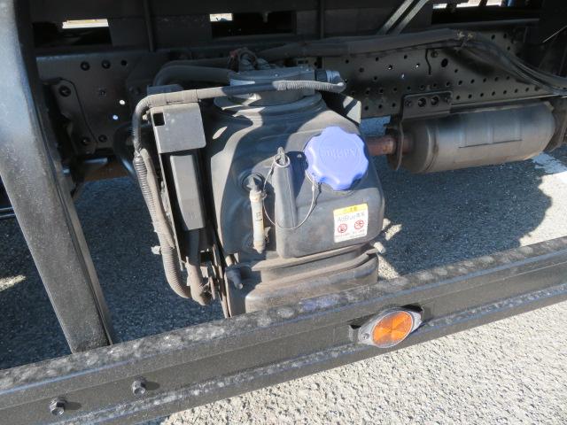 エルフトラック ２．７５ｔ　ワイドロング　Ｗキャブ　床鉄・アオリ３方開・オートマ車・７人乗り・１５０馬力ターボ（45枚目）