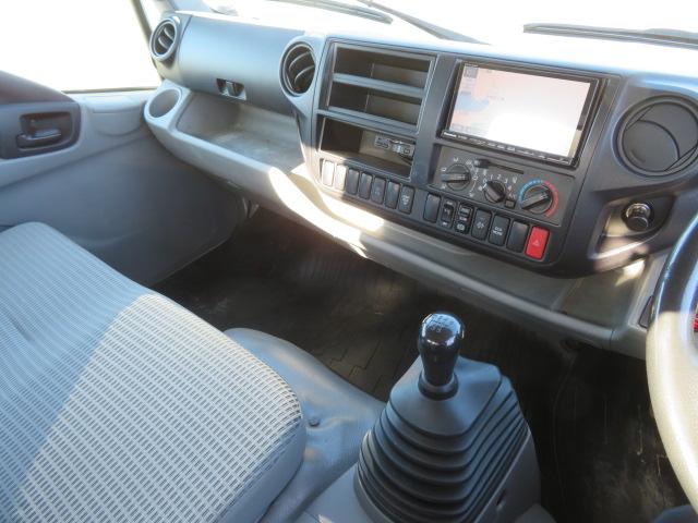 ダイナトラック ２．９５ｔ　ワイド超々ロング　５段ラジコンフックイン　内寸－長４８５／幅２１０／高３８・ユニック・床縞鉄・内フック２対・２．９３ｔ吊り・差違いジャッキ・アオリ３方開・セイコーラック付・１８０馬力ターボ（15枚目）