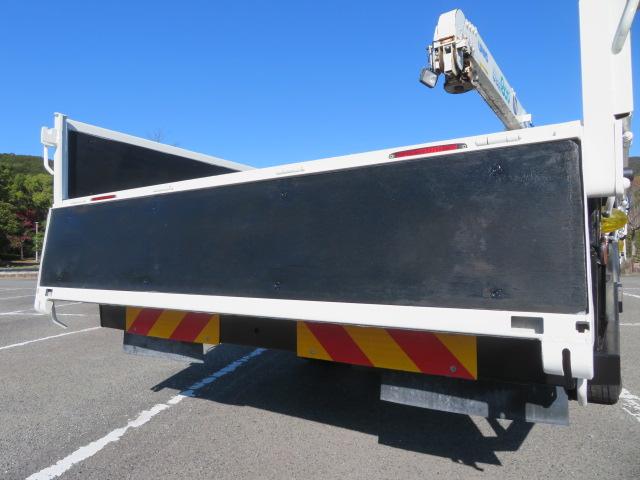 ダイナトラック ２．９５ｔ　ワイド超々ロング　５段ラジコンフックイン　内寸－長４８５／幅２１０／高３８・ユニック・床縞鉄・内フック２対・２．９３ｔ吊り・差違いジャッキ・アオリ３方開・セイコーラック付・１８０馬力ターボ（29枚目）